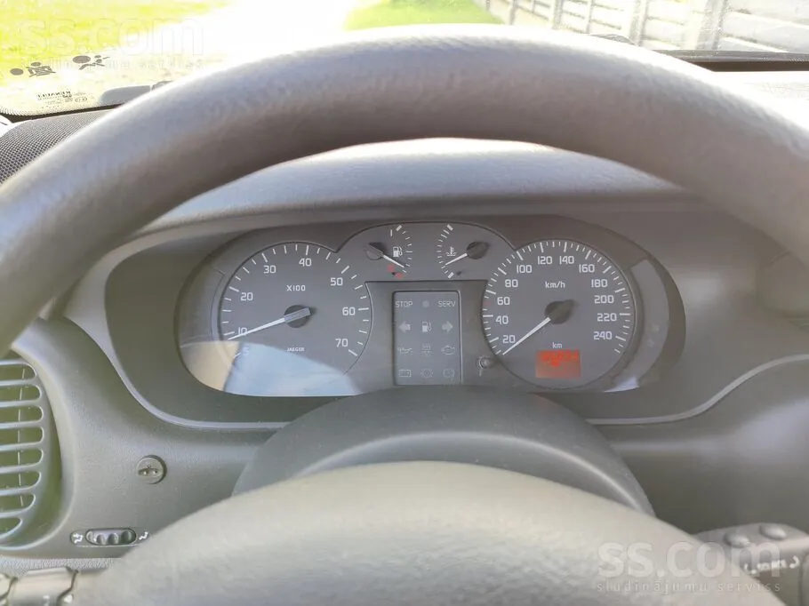 Renault Megane 2000 photo 2