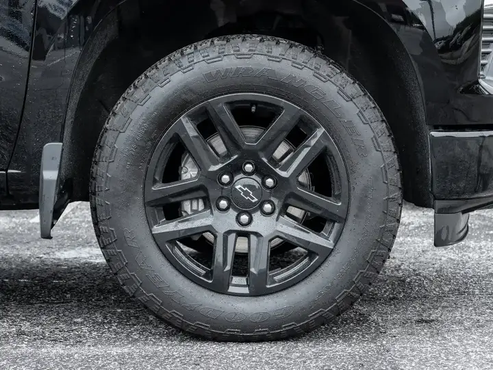 Chevrolet Silverado 1500 2025 photo 4