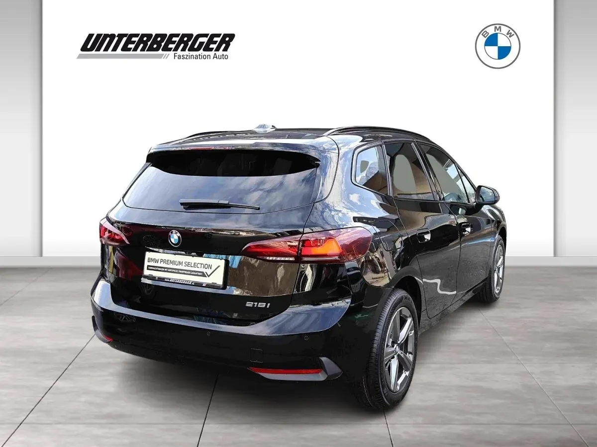 BMW 2 Series photo 2