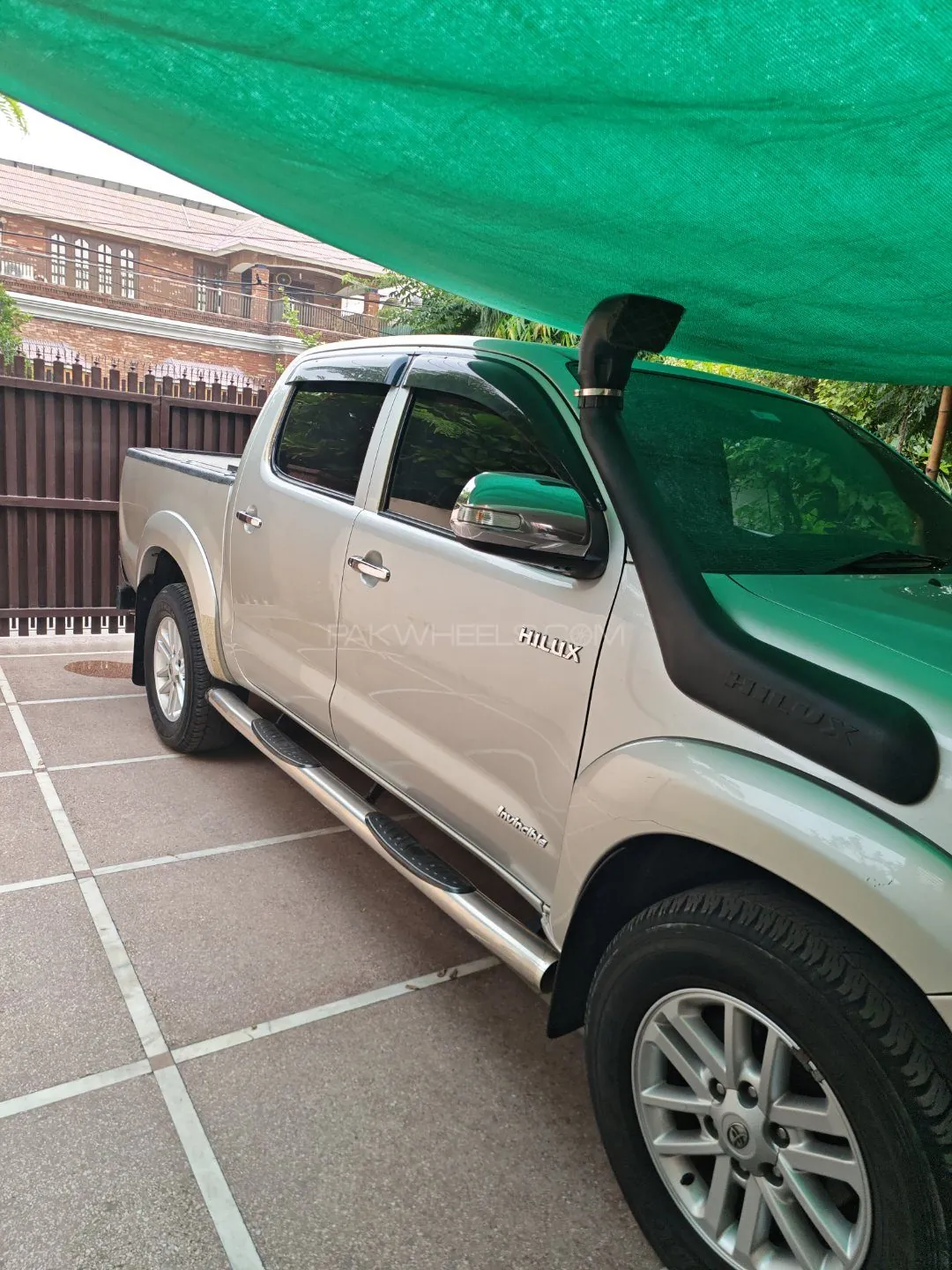 Toyota Hilux