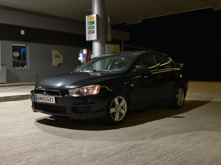 Mitsubishi Lancer