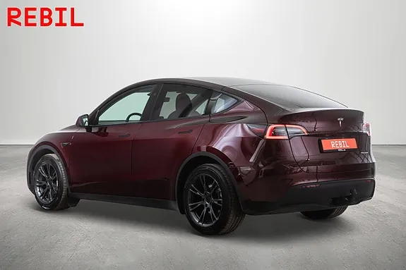 Tesla Model Y 2025 photo 5