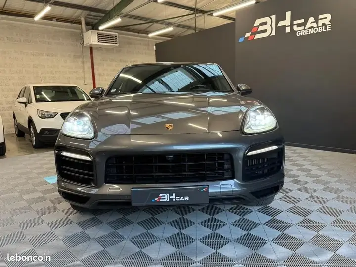Porsche Cayenne 2021 photo 2