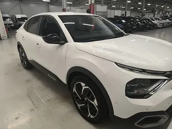 Citroen C4 2023 photo 3