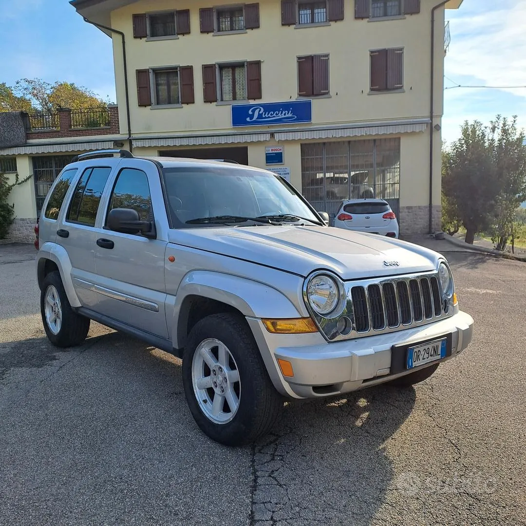 Jeep Cherokee 2008 photo 2
