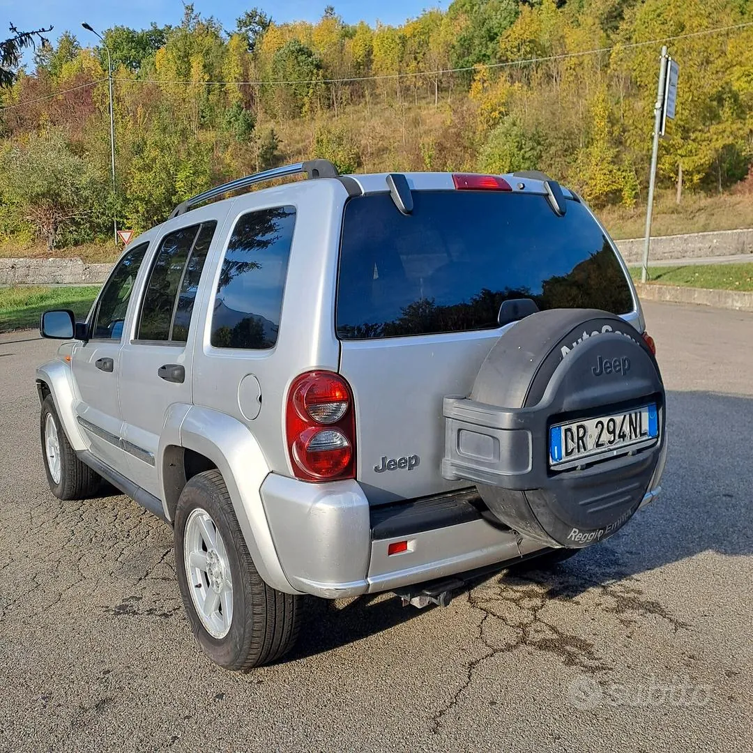 Jeep Cherokee 2008 photo 4