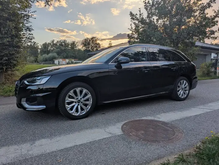 Audi A4 Avant 2022 photo 3