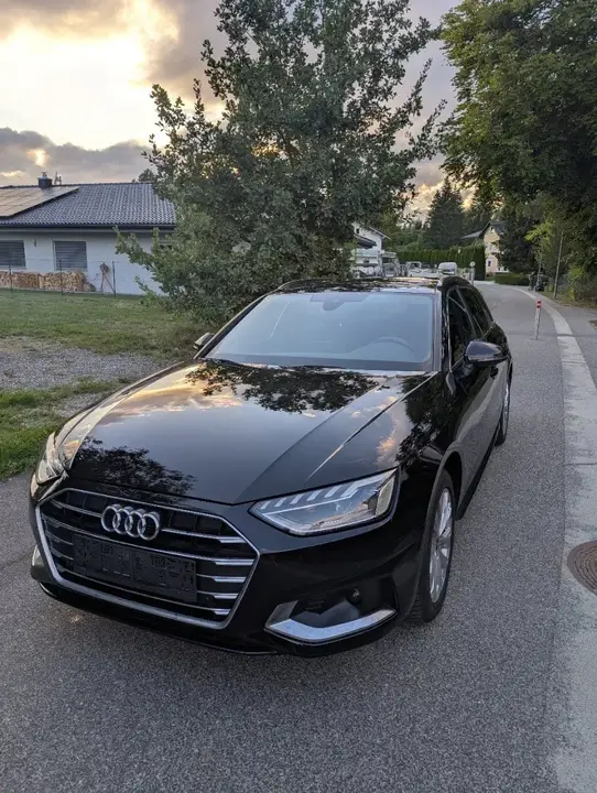 Audi A4 Avant 2022 photo 2
