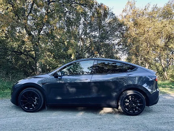 Tesla Model Y 2022 photo 3