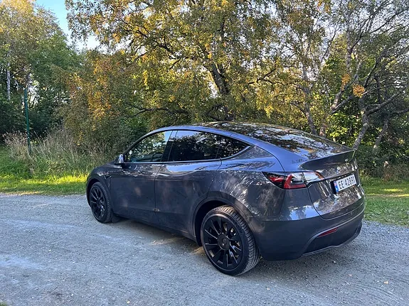 Tesla Model Y 2022 photo 4