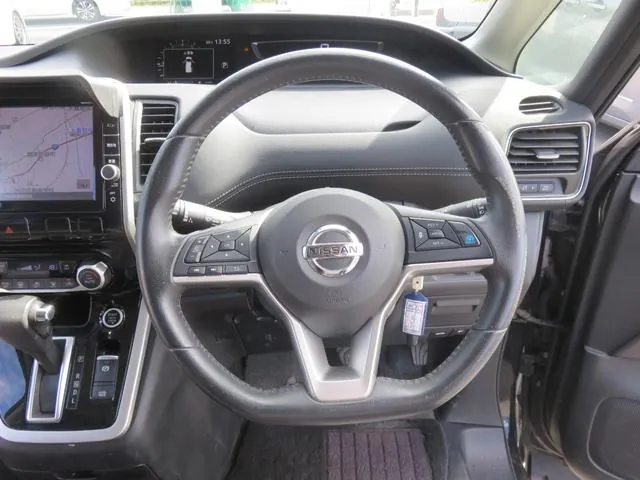 Nissan Serenade 2017 photo 3
