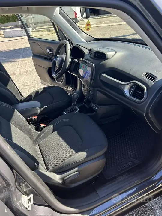 Jeep Renegade 2025 photo 5