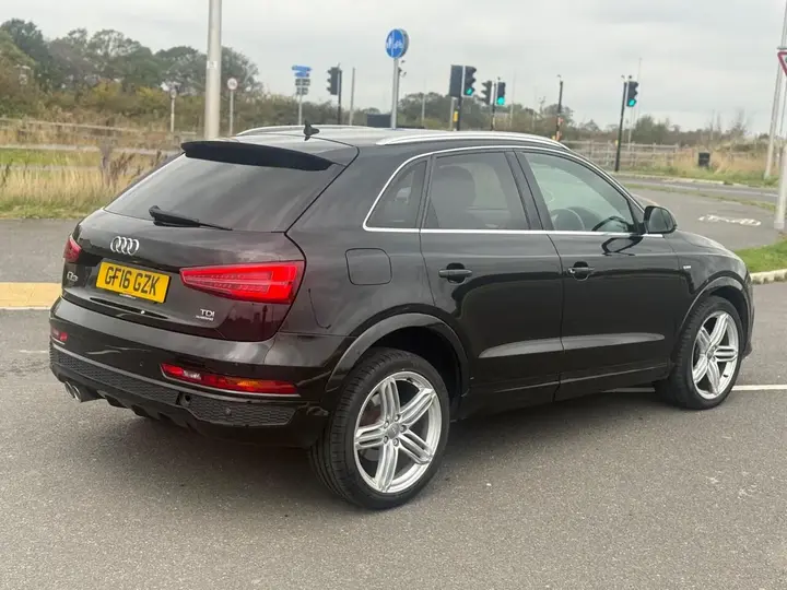 Audi Q3 2016 photo 4