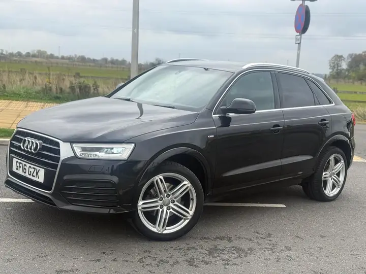 Audi Q3 2016 photo 2