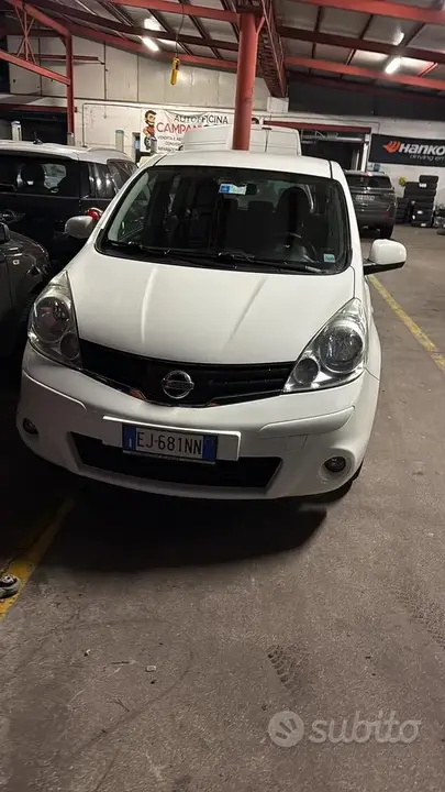 Nissan Note 2011 photo 2