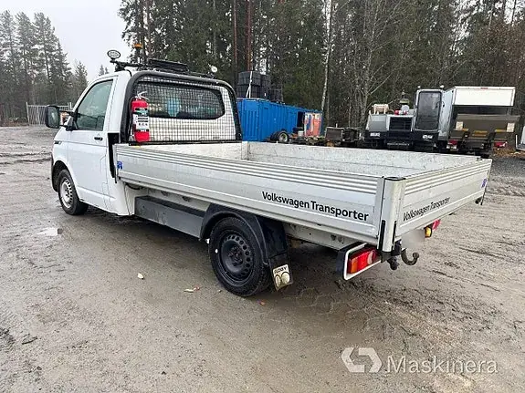 Volkswagen Transporter 2022 photo 2