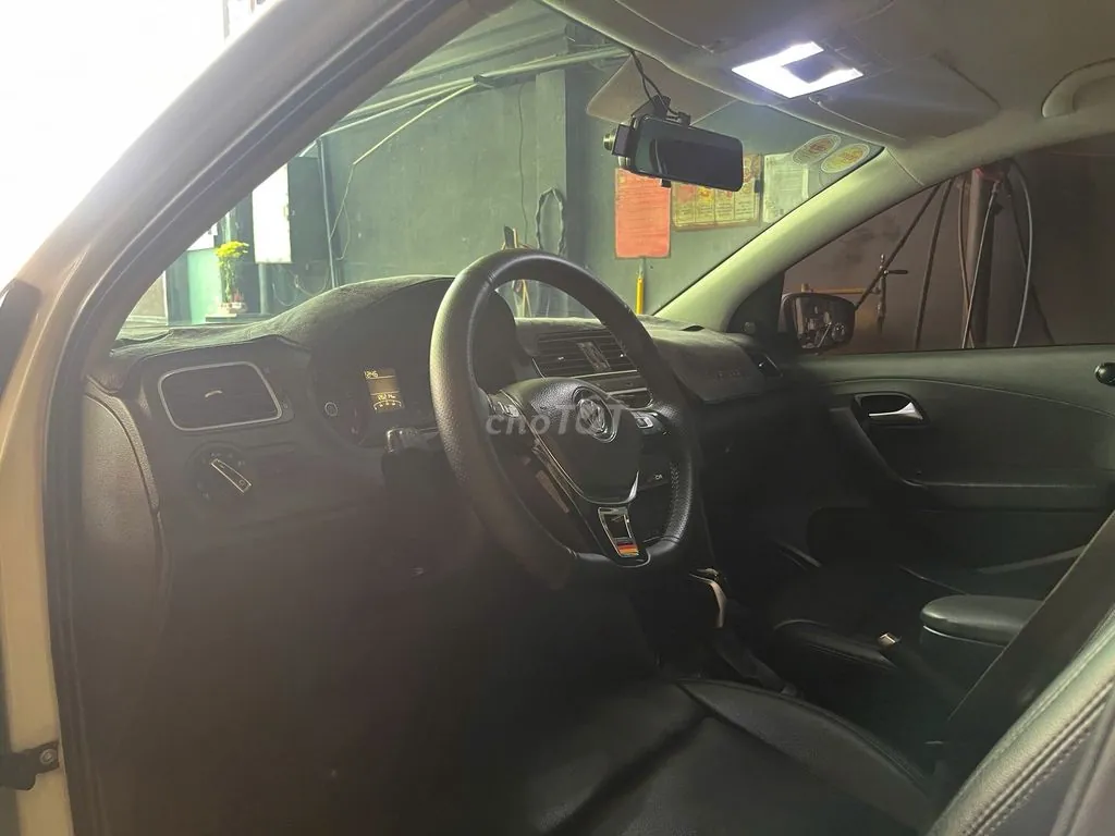Volkswagen Polo 2016 photo 2