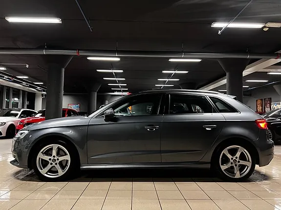 Audi A3 2017 photo 2