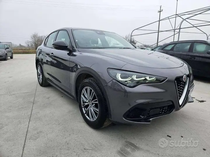 Alfa Romeo Stelvio 2023 photo 4