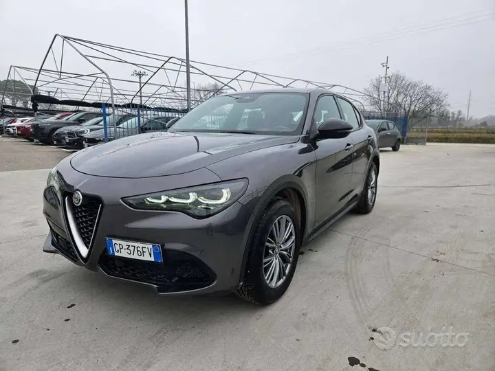 Alfa Romeo Stelvio 2023 photo 3
