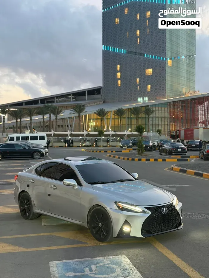 Lexus Is 250 2010 photo 2