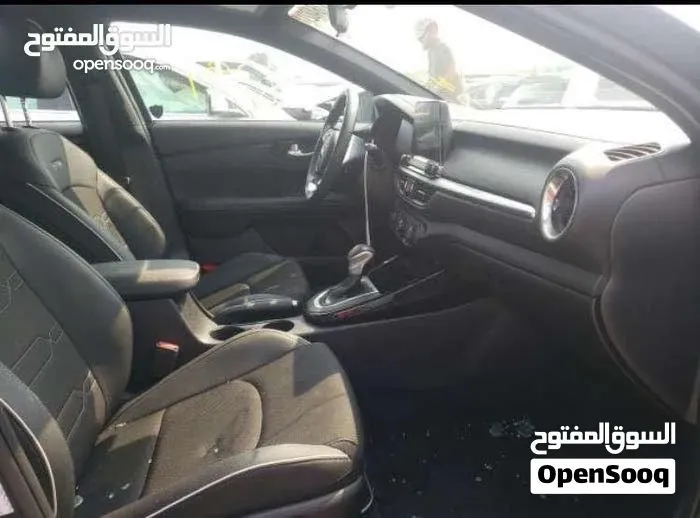 Kia Forte 2021 photo 2