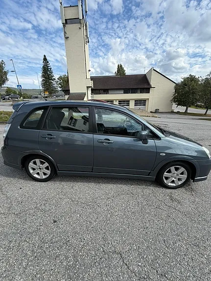 Suzuki Liana 2007 photo 2