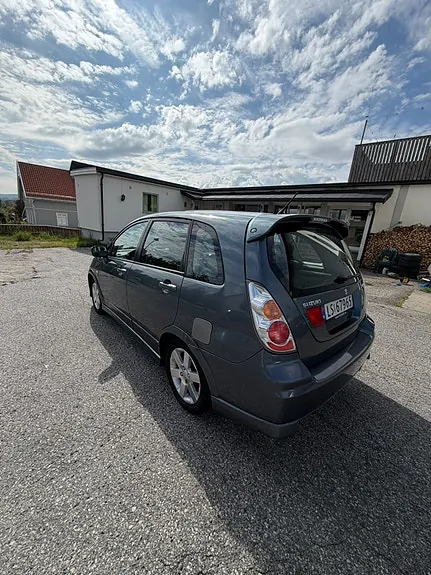 Suzuki Liana 2007 photo 4