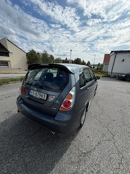 Suzuki Liana 2007 photo 3