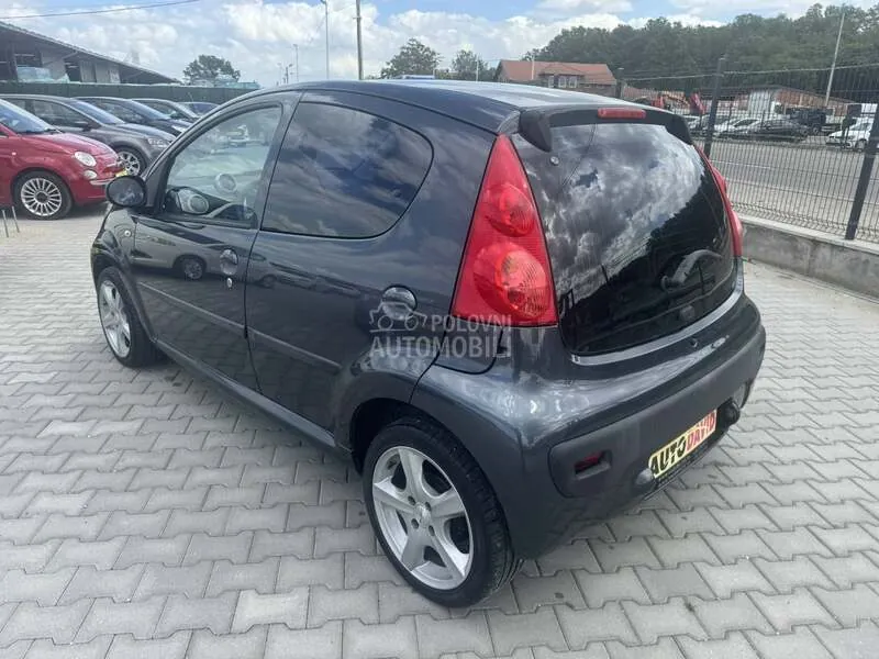 Peugeot 107 2007 photo 4