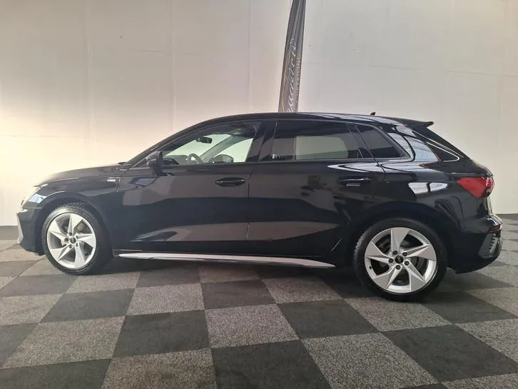 Audi A3 2024 photo 2