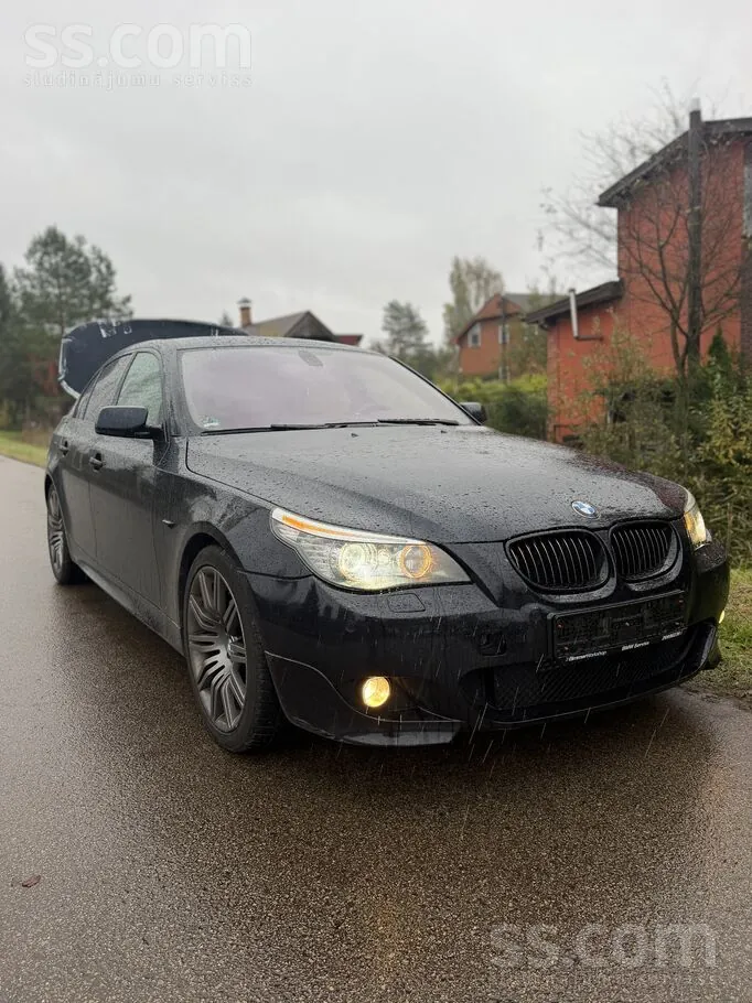 BMW E60 2008 photo 3