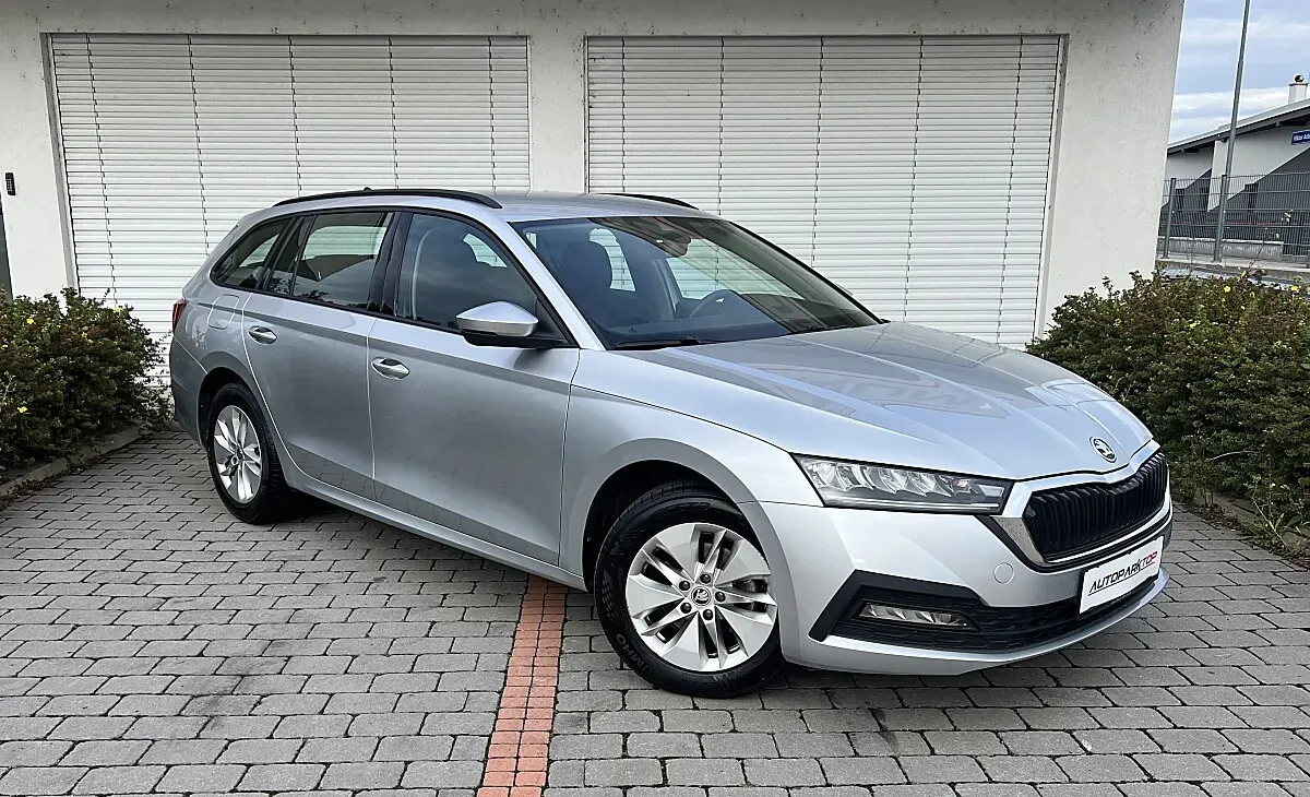 Skoda Octavia 2021 photo 3