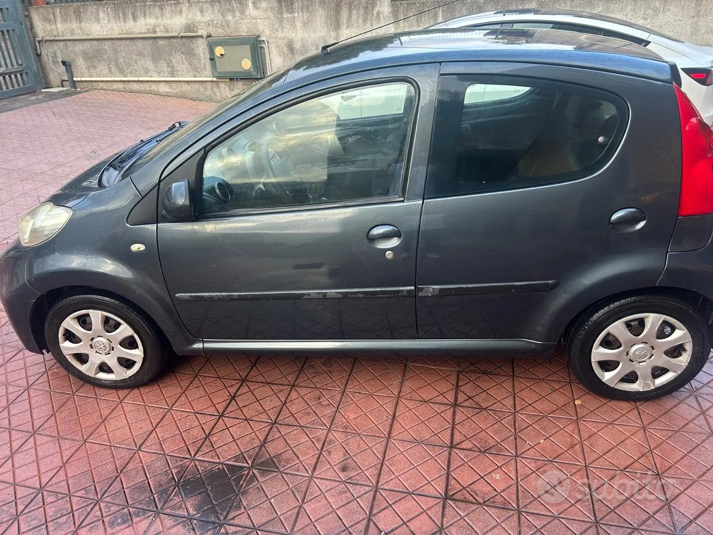 Peugeot 107 2009 photo 4