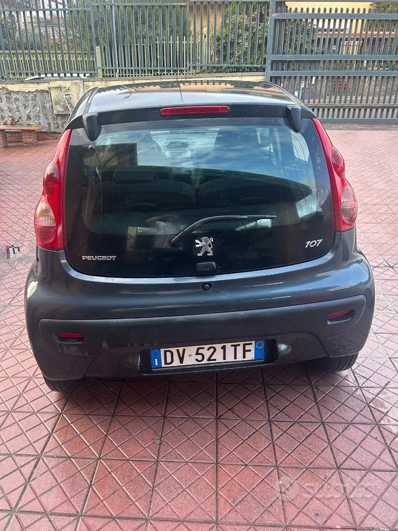 Peugeot 107 2009 photo 2
