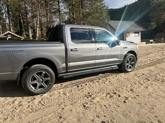 Ford F-150 2024 photo 3