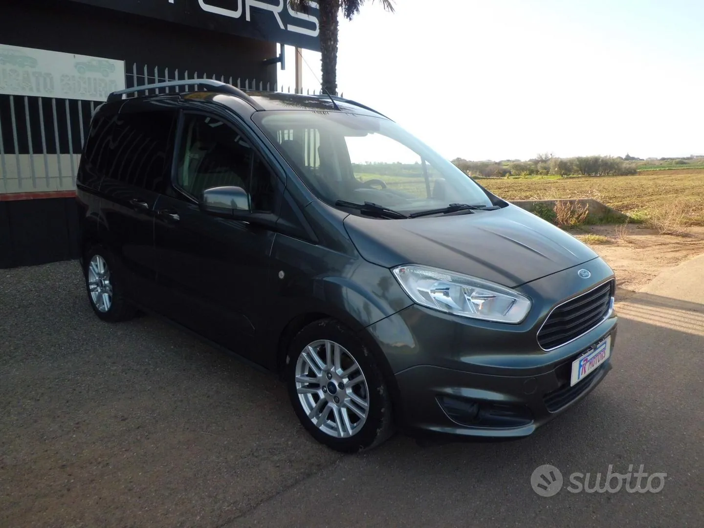 Ford Tourneo Connect 2017 photo 3