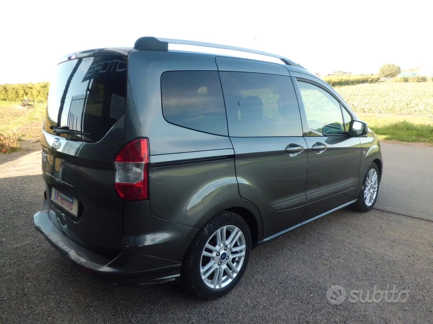 Ford Tourneo Connect 2017 photo 4