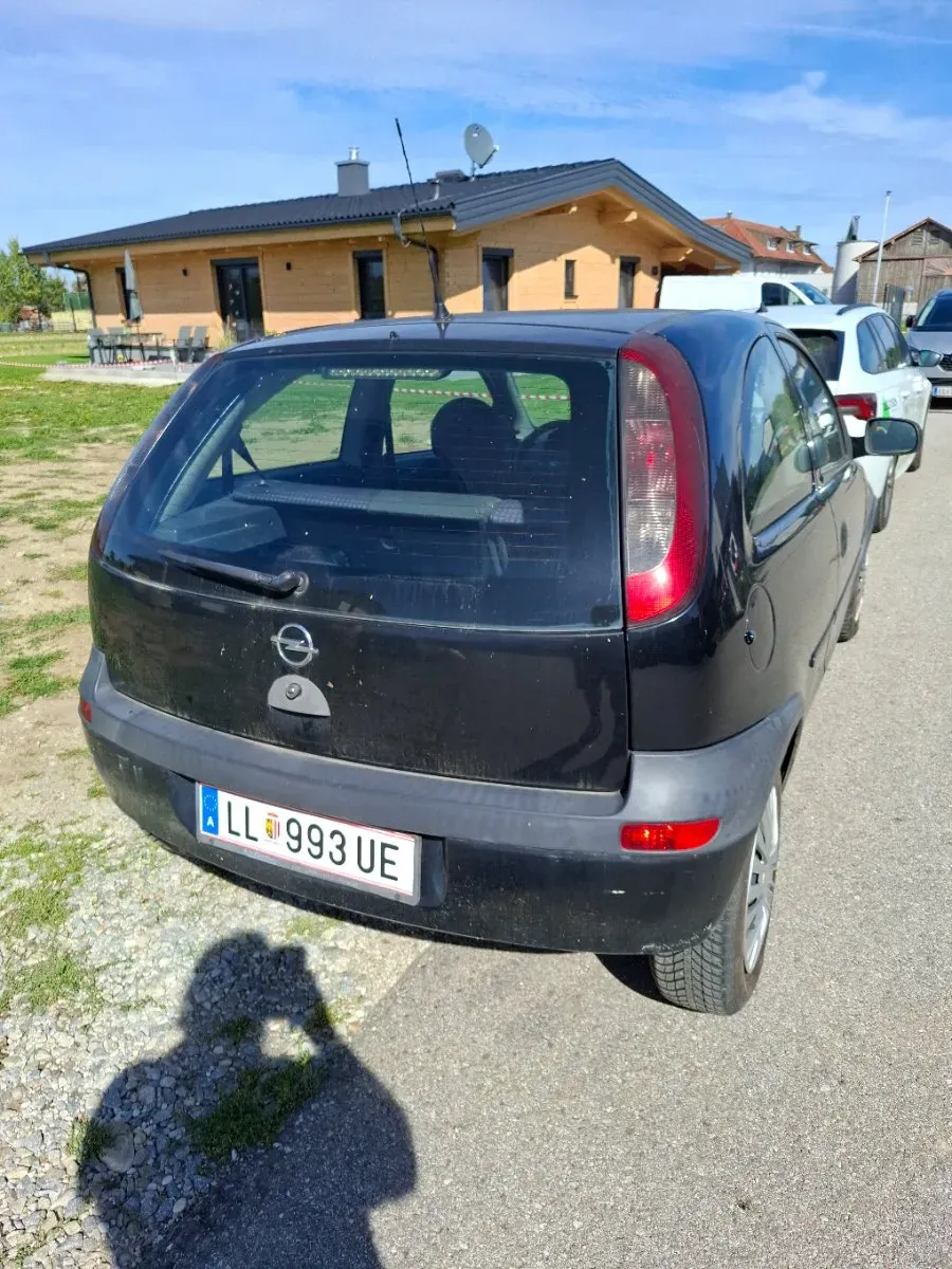 Opel Corsa 2003 photo 2