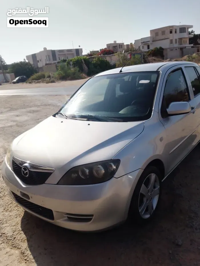 Mazda 2 2007 photo 3