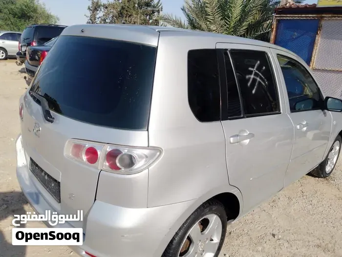 Mazda 2 2007 photo 2