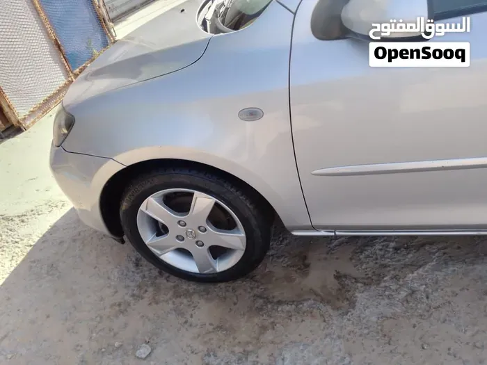 Mazda 2 2007 photo 4