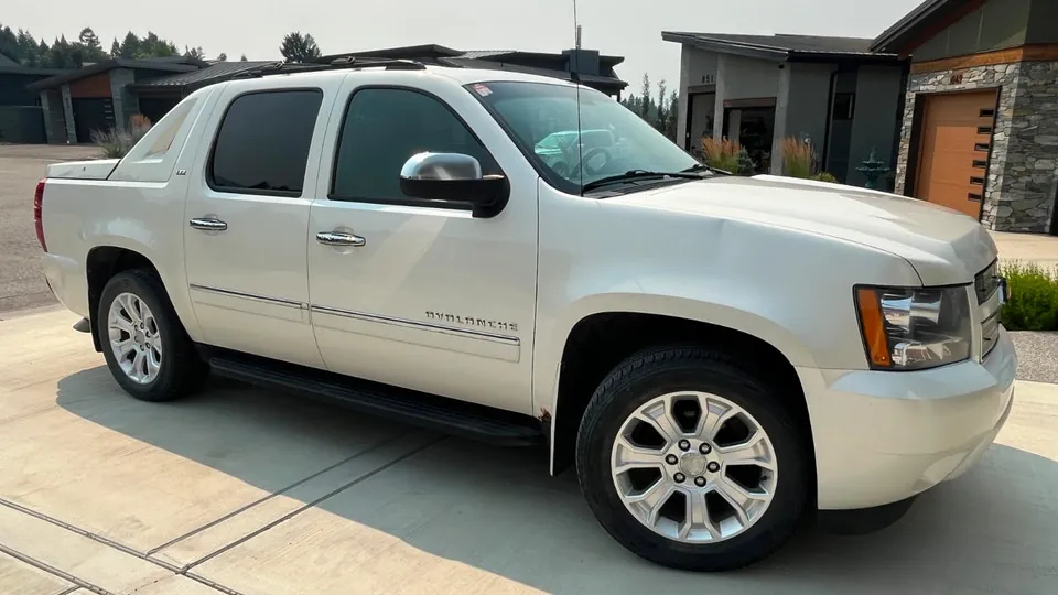 Chevrolet Avalanche 2012 photo 4