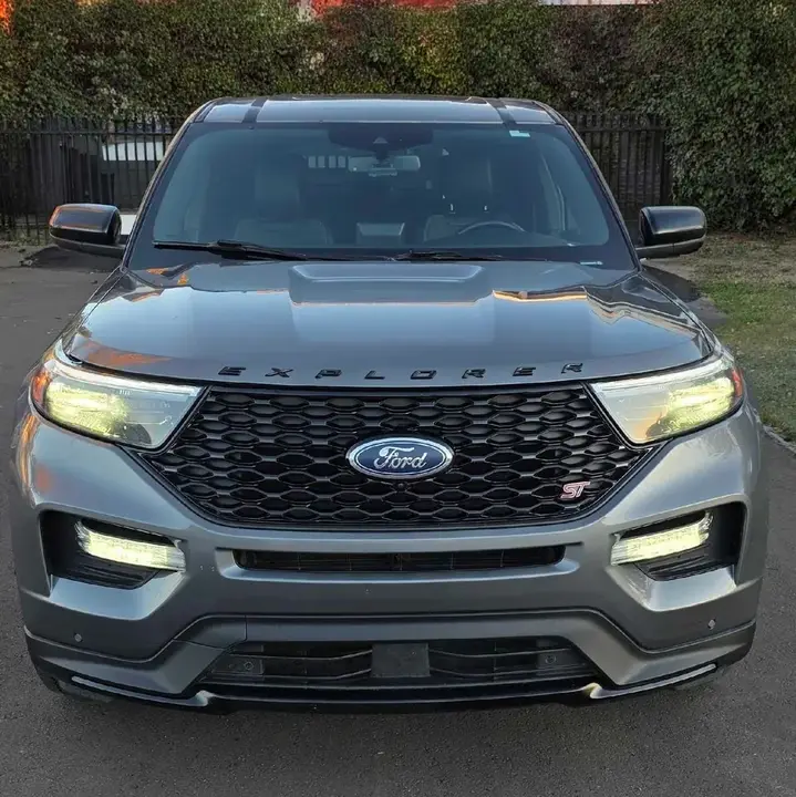 Ford Explorer 2023 photo 3