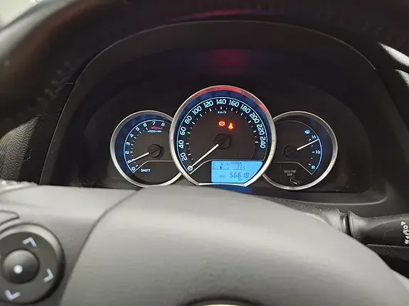 Toyota Auris 2014 photo 4