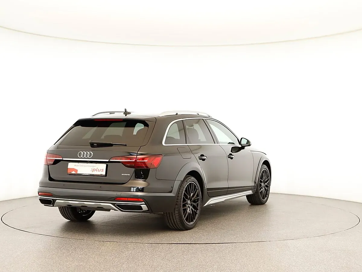 Audi A4 Allroad 2023 photo 3