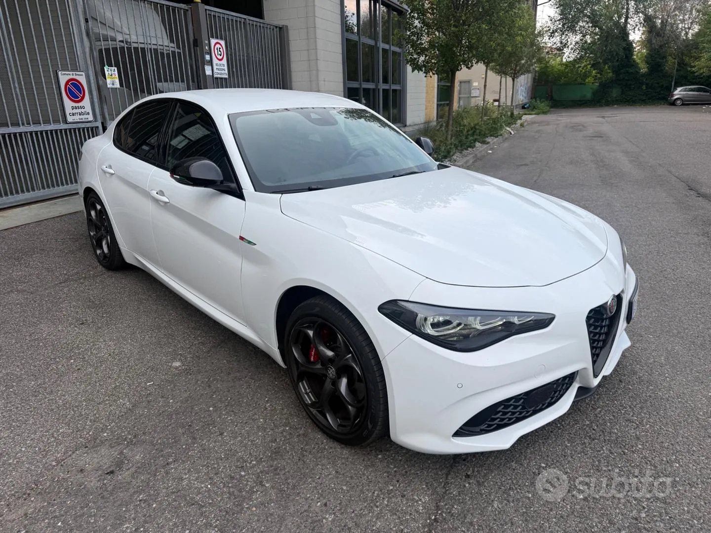 Alfa Romeo Giulia 2024 photo 2