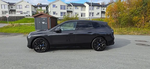 BMW Ix 2023 photo 3