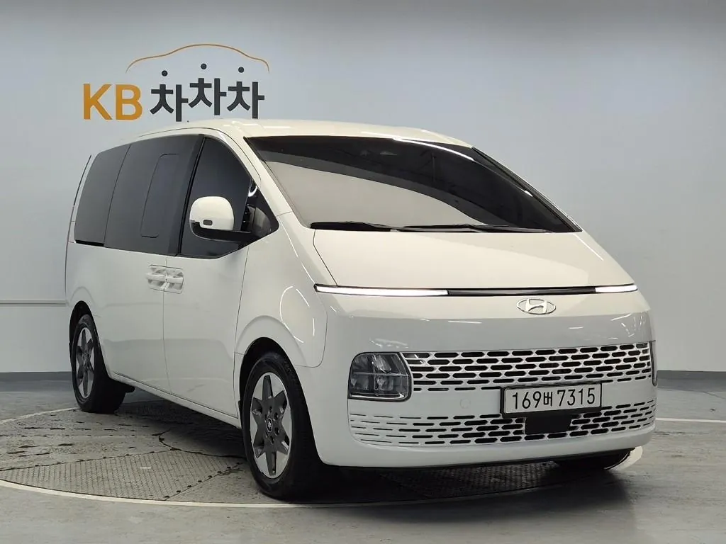 Hyundai Staria 2022 photo 4