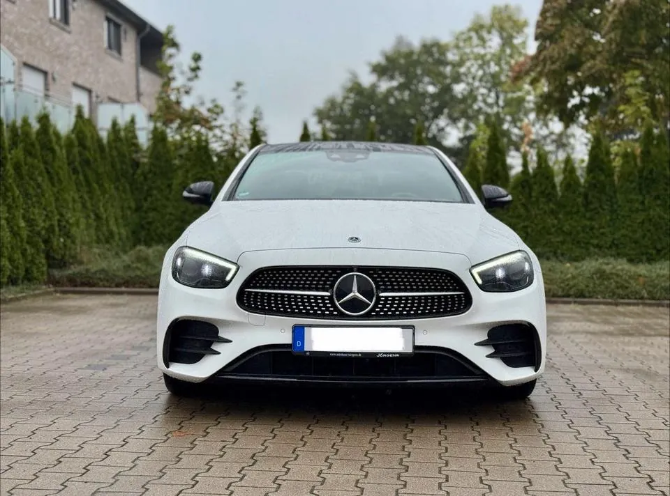 Mercedes-Benz E 220 D